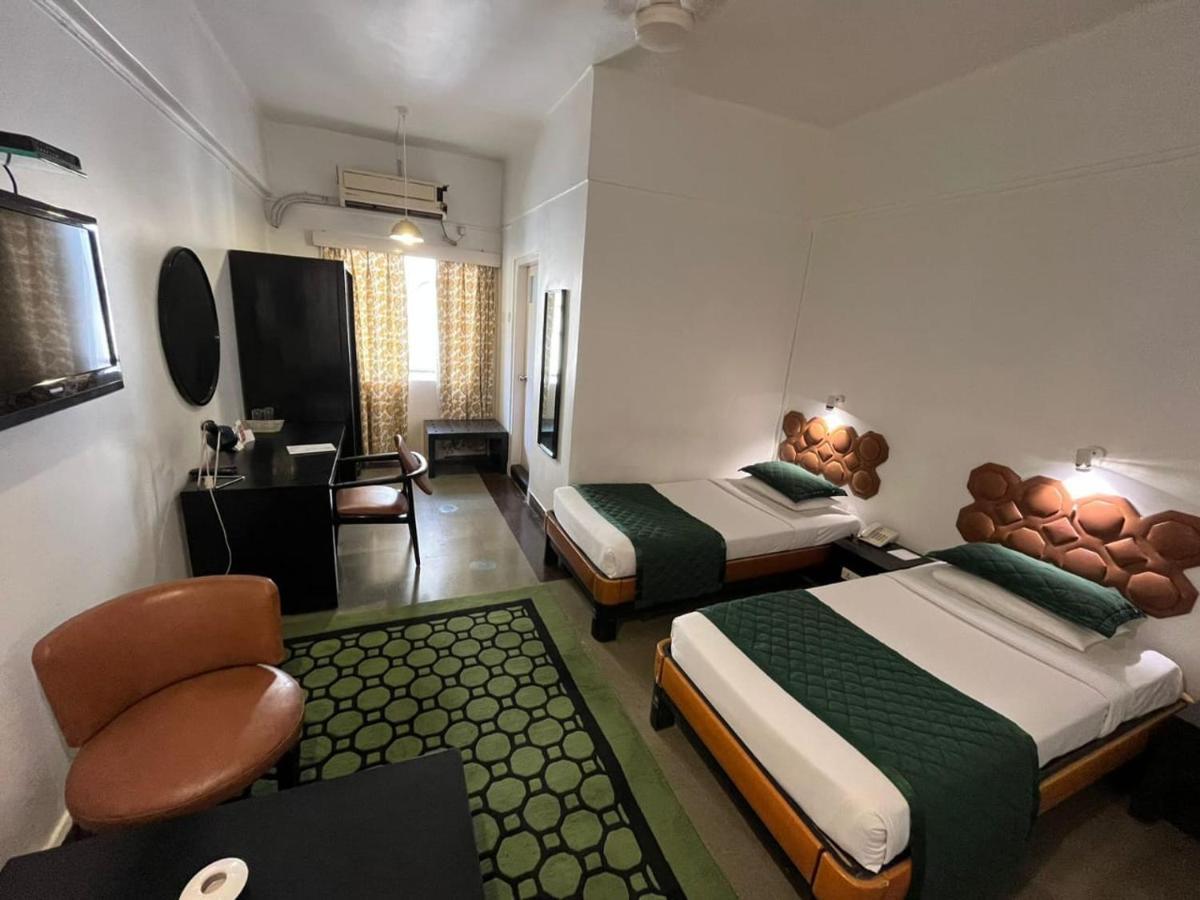 West End Hotel Bombay Eksteriør billede