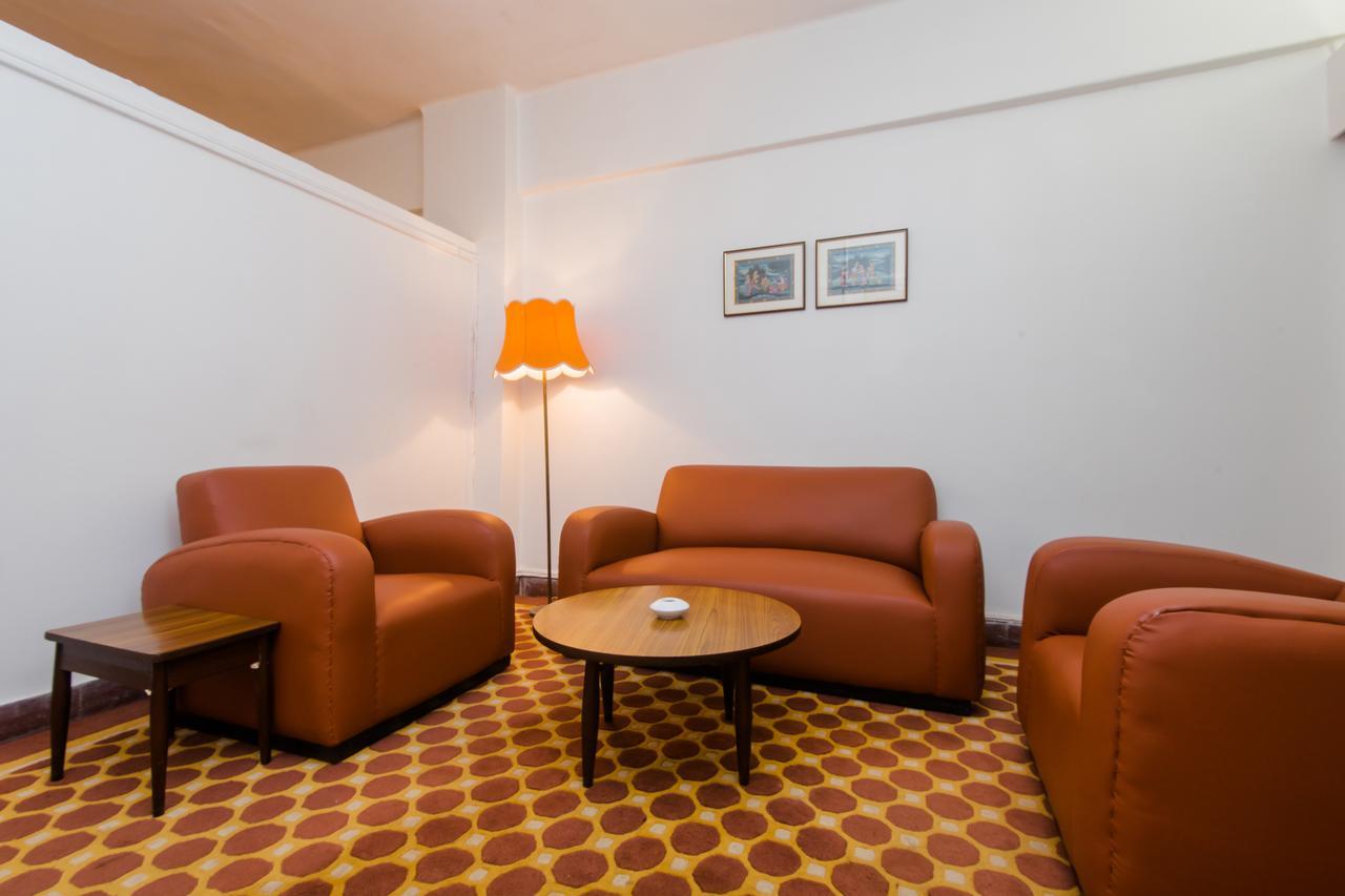 West End Hotel Bombay Eksteriør billede
