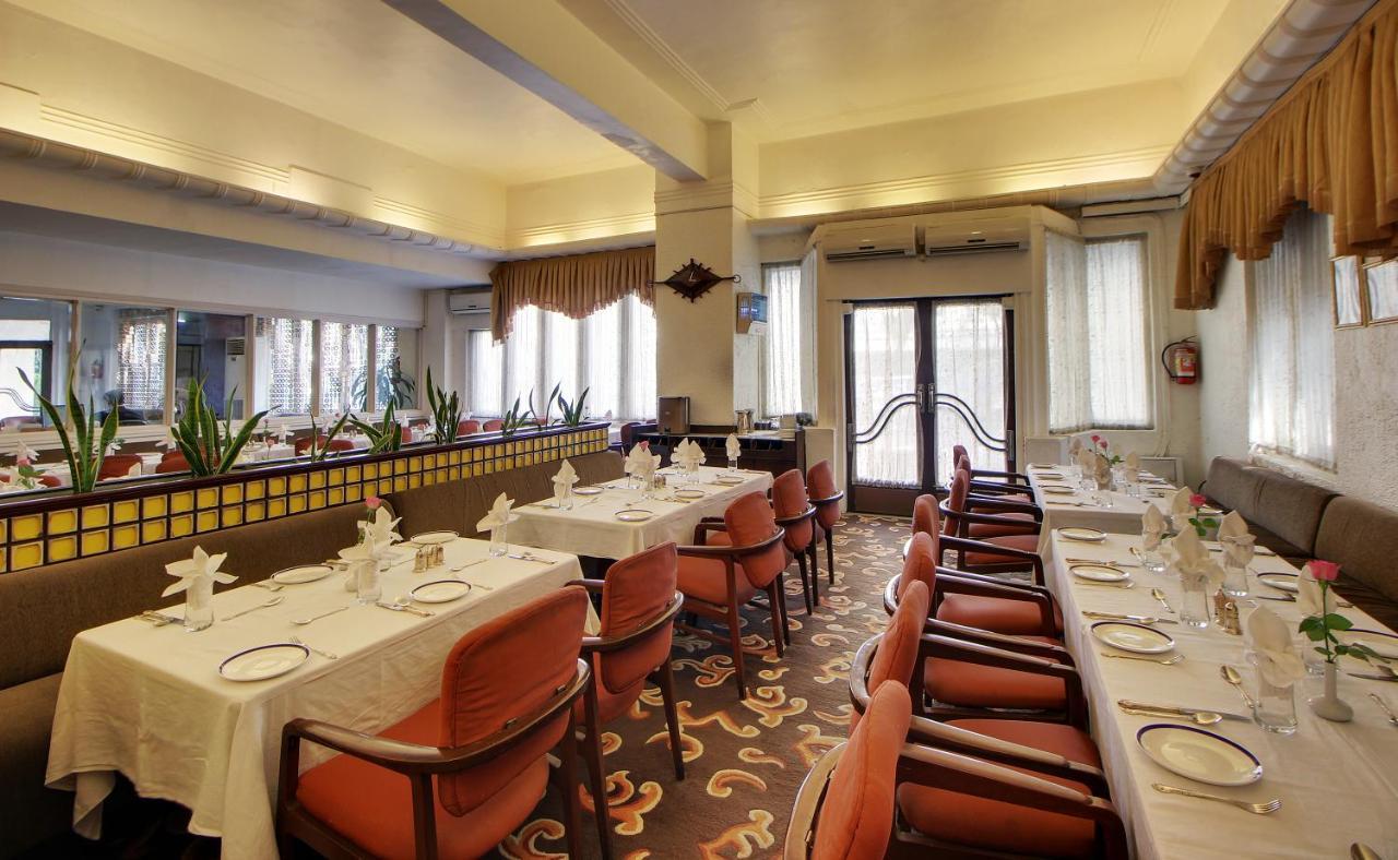 West End Hotel Bombay Eksteriør billede