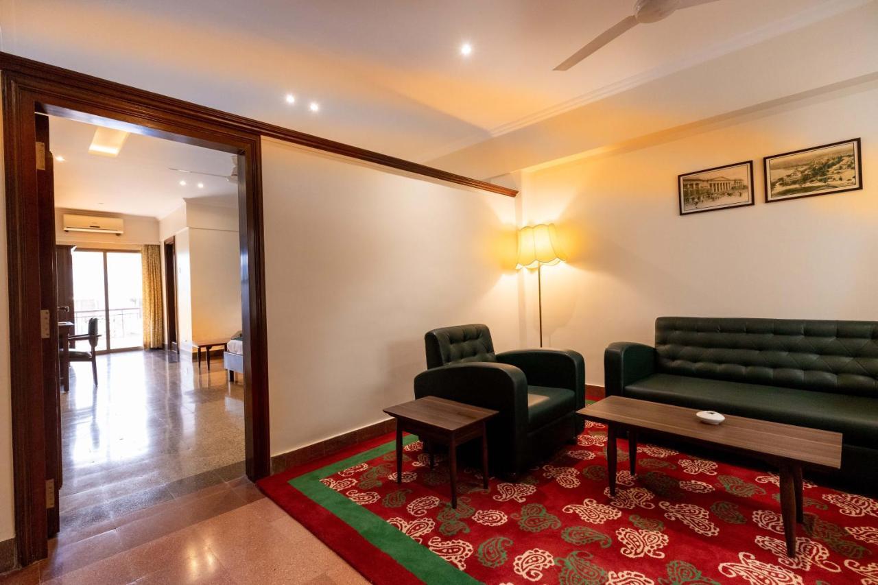 West End Hotel Bombay Eksteriør billede